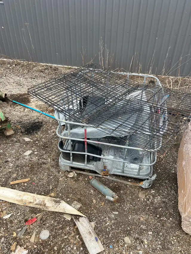 free scrap metal pick up - Photo 5