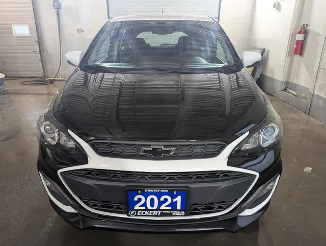 2021 Chevrolet Spark LT  WITH LOW LOW KILOMETERS! - Photo 2
