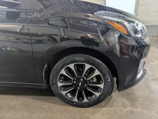 2021 Chevrolet Spark LT  WITH LOW LOW KILOMETERS! - Photo 3