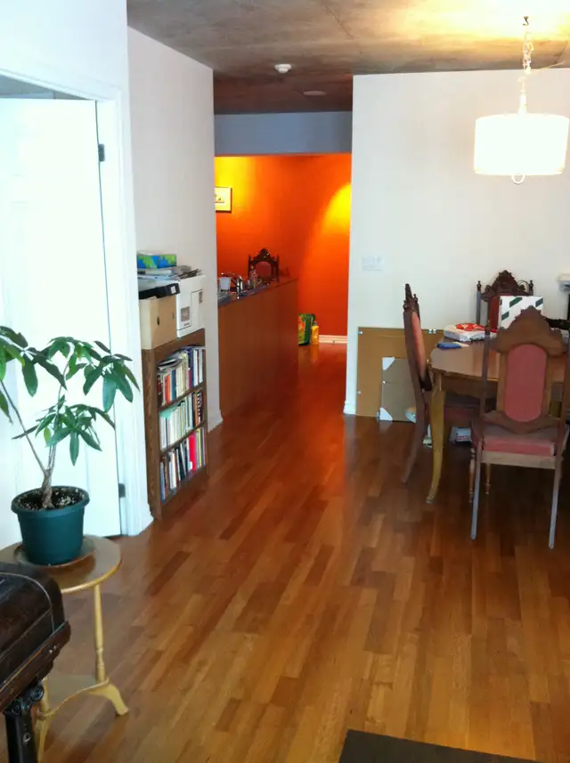 Gay Male to Share 2 Bed/ 2 Bath Condo at Wellesley Subway - Photo 2