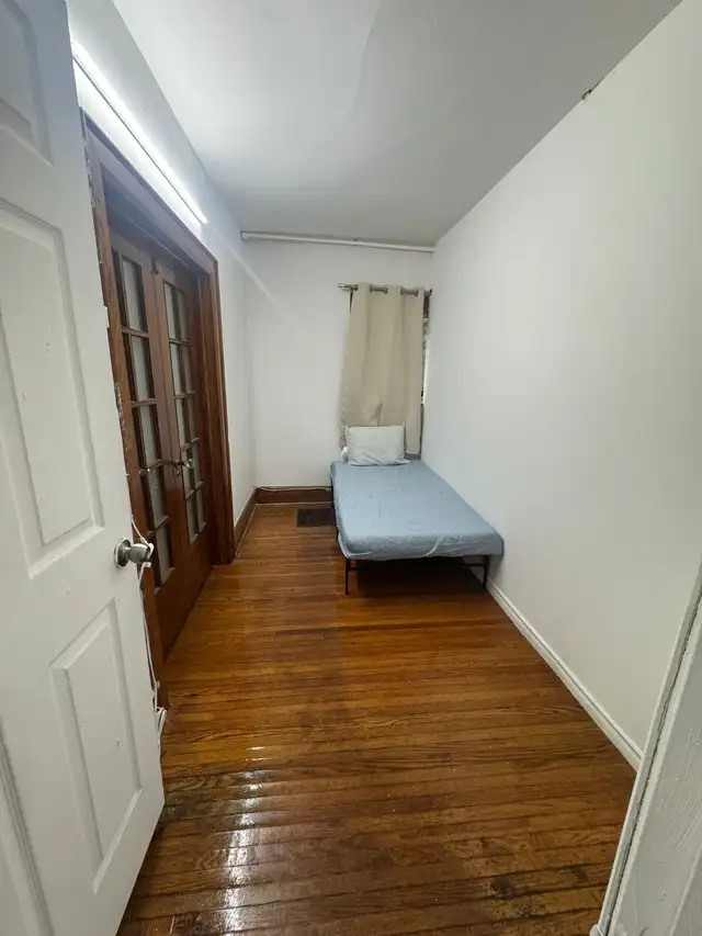 Private Room for Rent in Port Credit, Mississauga - Photo 6