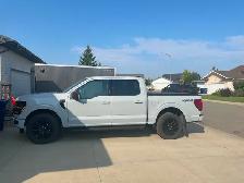 2024 Ford F150 3.5EcoBoost In Mint Condition Under Full Warrenty - Photo 2
