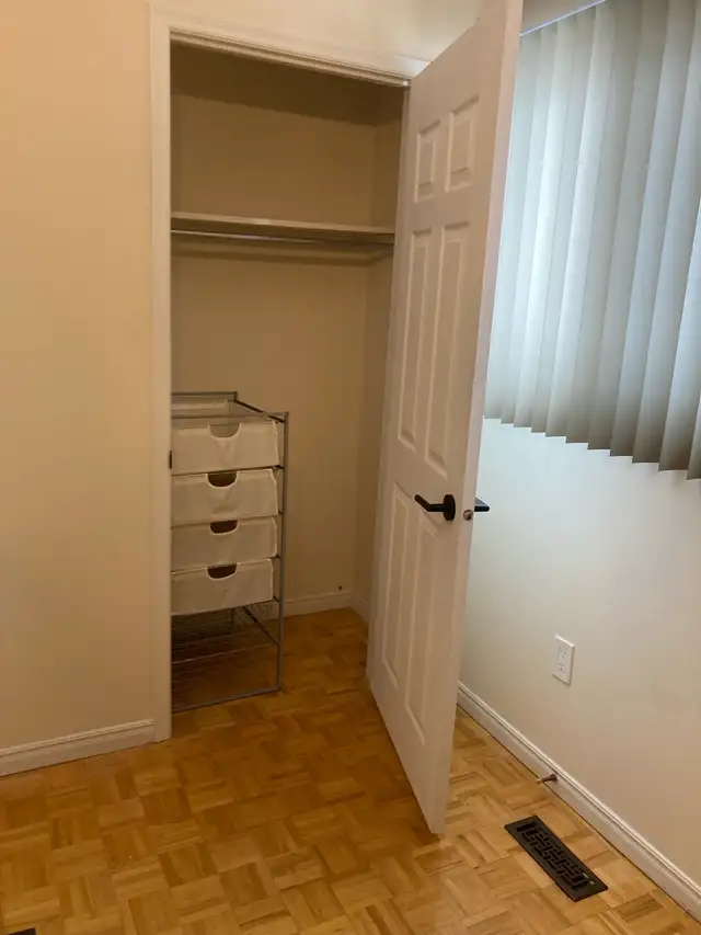 main floor room for rent - Photo 2