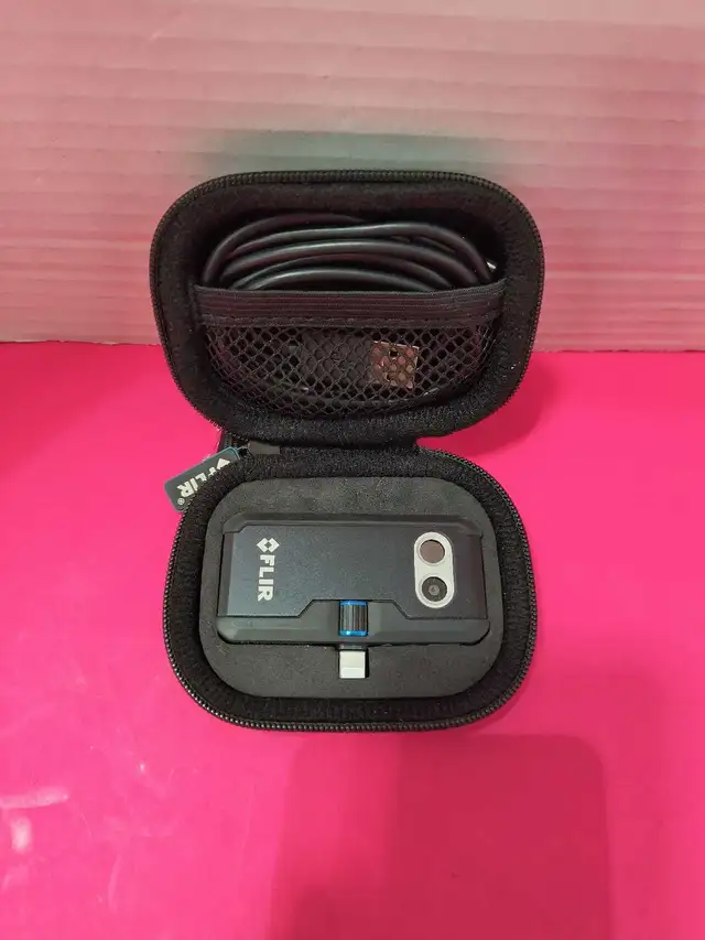 FLIR One PRO Lightning With Case