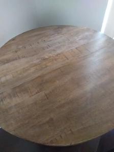Solid wood dining table with two upholstered grey chairs - Photo 2