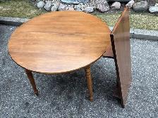 Free delivery used Drop-leaf Dining Table - Photo 2