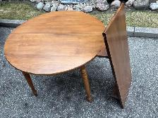 Free delivery used Drop-leaf Dining Table - Photo 4