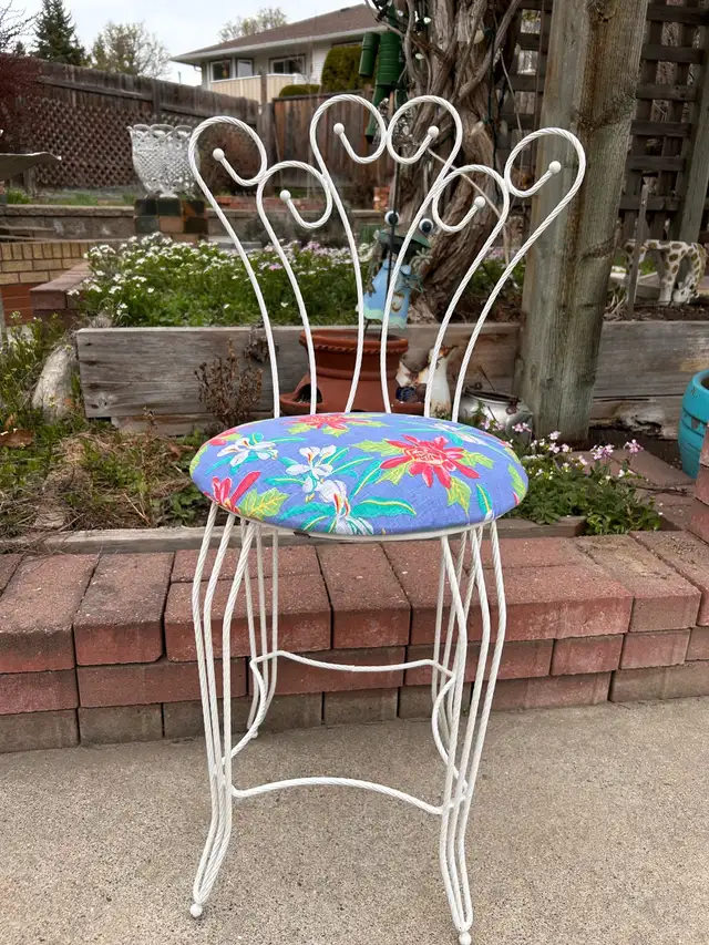 White Metal Vanity Chair