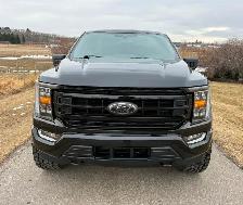 2022 Ford F150  Black Appearance Package Lots of Extras, 103KM - Photo 2