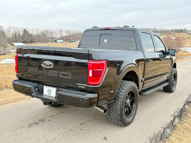 2022 Ford F150  Black Appearance Package Lots of Extras, 103KM - Photo 8