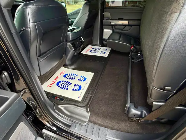 2022 Ford F150  Black Appearance Package Lots of Extras, 103KM - Photo 16