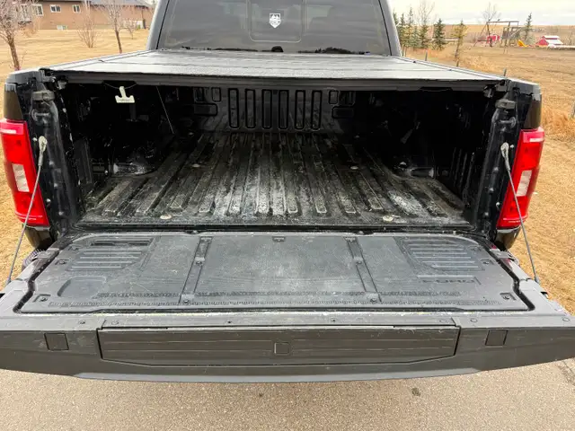 2022 Ford F150  Black Appearance Package Lots of Extras, 103KM - Photo 19
