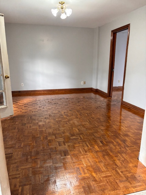 4 bedroom home available for Rent- Trend Arlington area - Photo 3