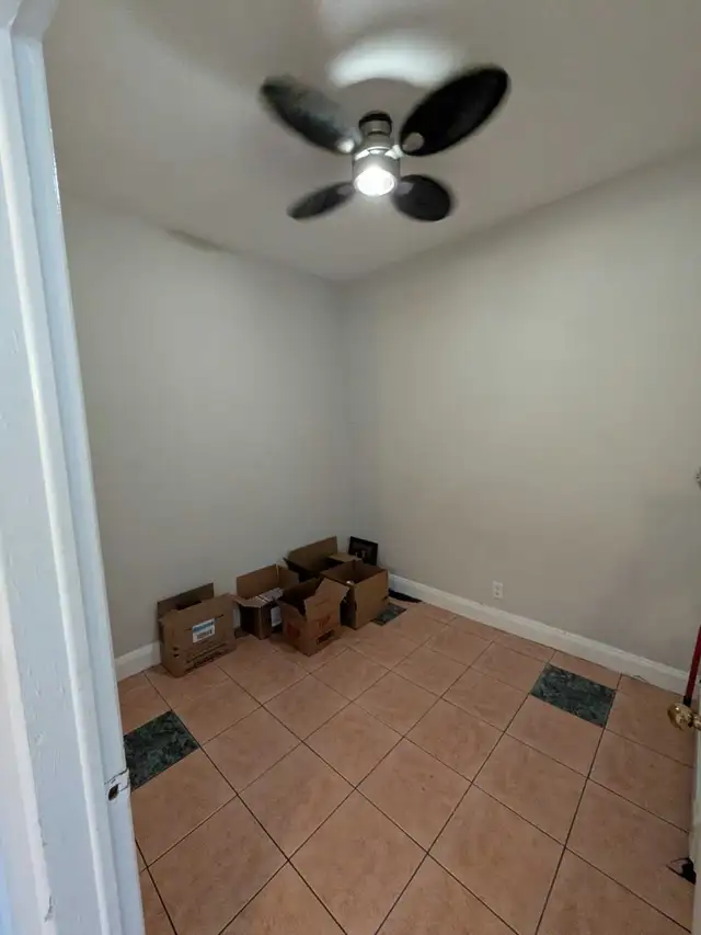 one bedroom apt available downtown simcoe - Photo 5