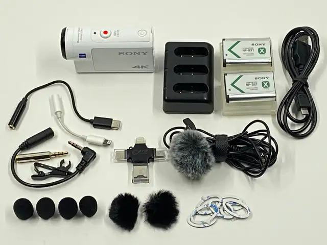 SONY FDR-X3000 Sports/Action Camera 4K ZEISS, 3 Batteries,Extras