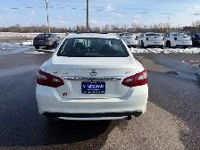 2018 Nissan Altima - Photo 5