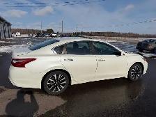2018 Nissan Altima - Photo 8