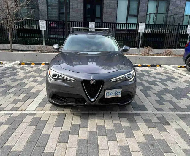 2018 Alfa Roemo Stelvio 4 AWD DR Sport