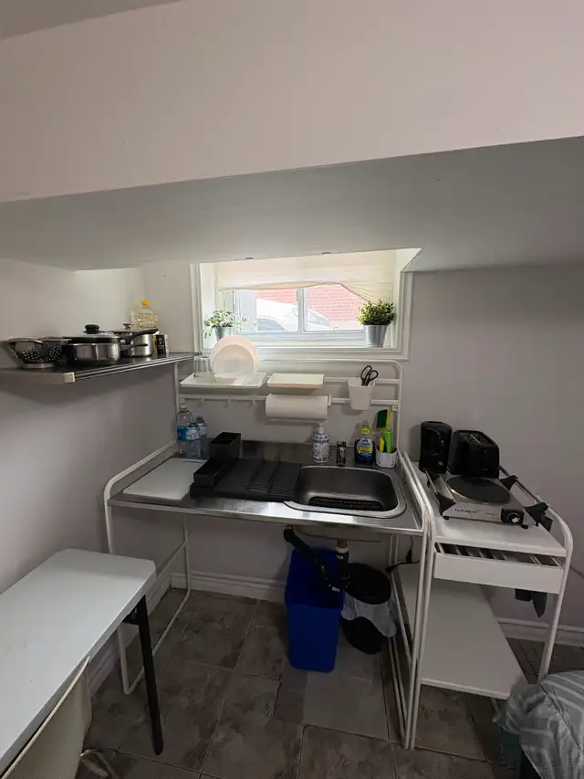 Furnished Room Available for April Near Kennedy Station - Photo 5