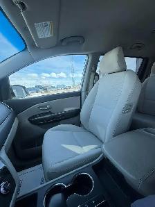 2020 Kia Sedona LX - Photo 12