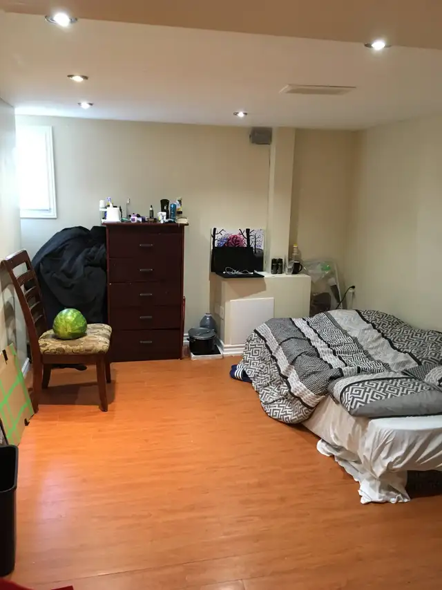 Basement Room for Rent (Male) from May 1 in Scarborough