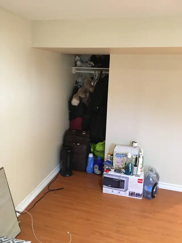 Basement Room for Rent (Male) from May 1 in Scarborough - Photo 3