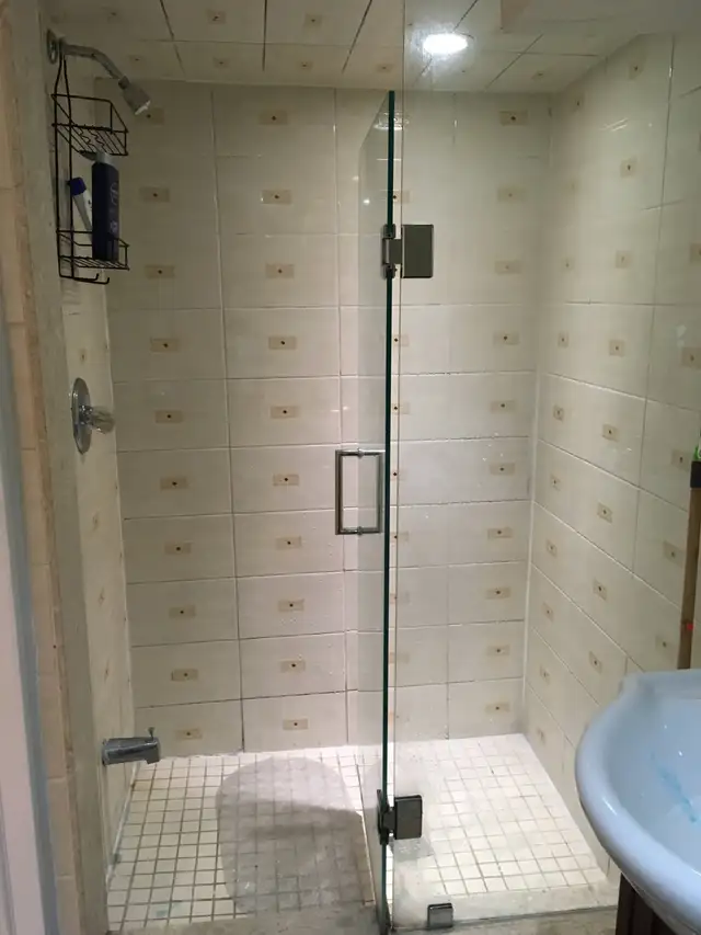 Basement Room for Rent (Male) from May 1 in Scarborough - Photo 7