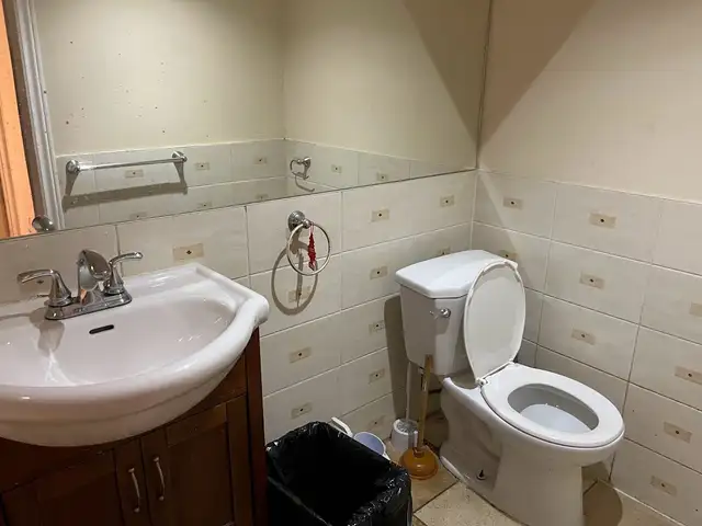 Basement Room for Rent (Male) from May 1 in Scarborough - Photo 8