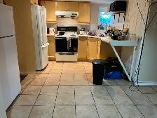 Basement Room for Rent (Male) from May 1 in Scarborough - Photo 9