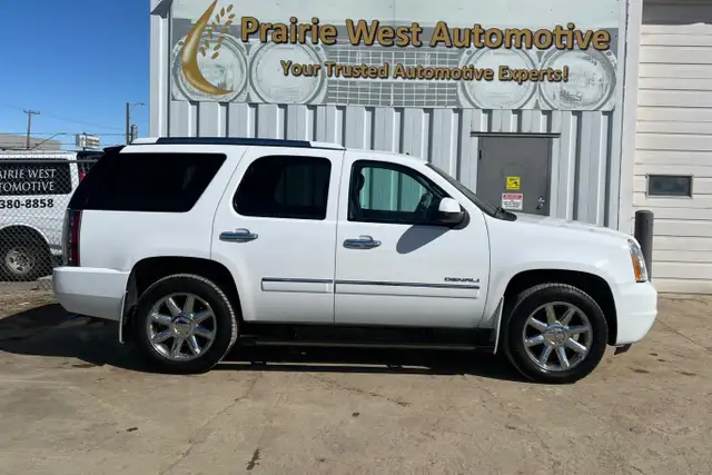 2013 GMC Yukon Denali AWD - Photo 4