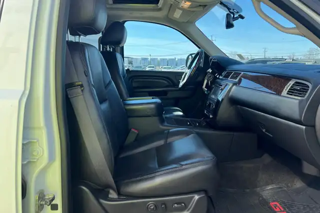 2013 GMC Yukon Denali AWD - Photo 12