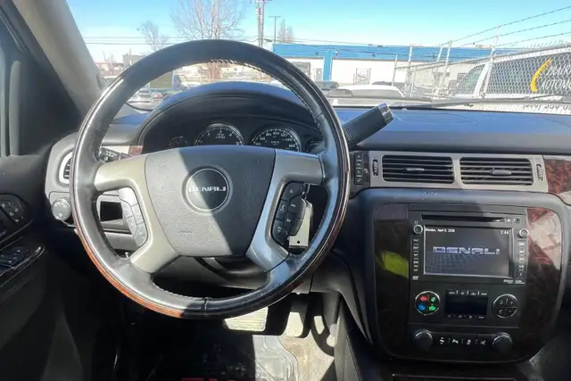 2013 GMC Yukon Denali AWD - Photo 18
