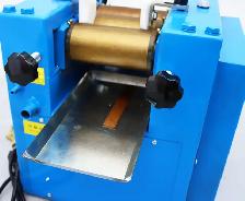 110V Three Rolls Grinding Mill Grinder 134021 - Photo 3