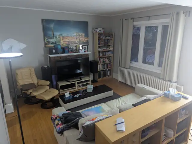 Very large 2-bedroom in Centretown: May 1 or June 1 - Photo 3