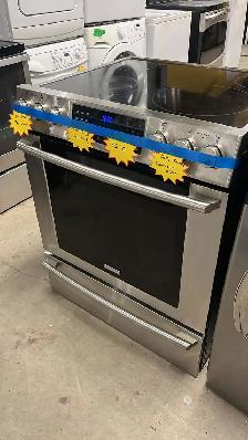Electrolux 30" Flat Top Convection Stove Fully Tested - Photo 4