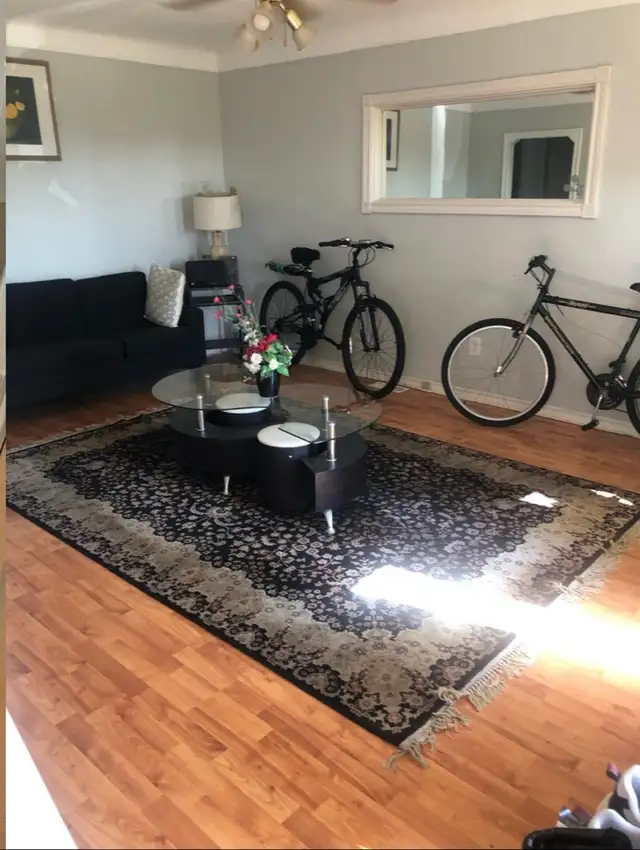 ROOM FOR RENT ON IMMEDIATE BASIS - Photo 2
