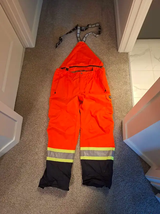 New Helly Hansen work pants XXL