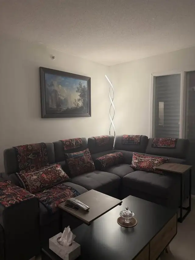 A cozy den-female-now-utilities included! downtown Vancouver - Photo 2