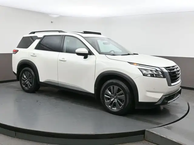 2024 Nissan Pathfinder SV AWD I Sunroof I Apple CarPlay I Heated