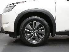 2024 Nissan Pathfinder SV AWD I Sunroof I Apple CarPlay I Heated - Photo 4