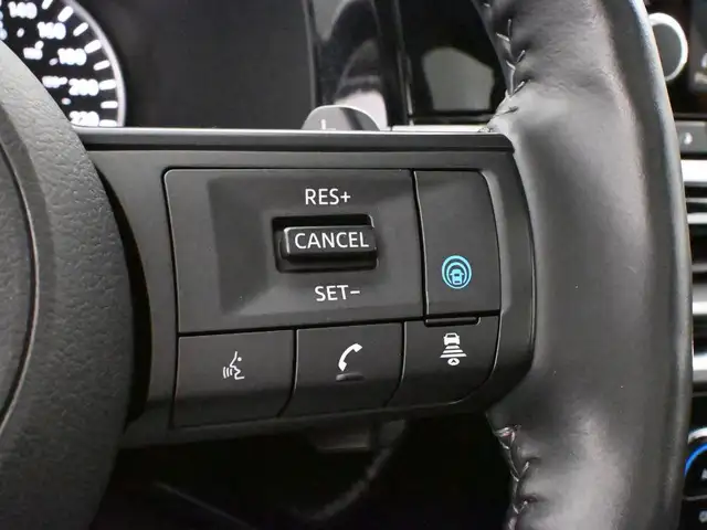 2024 Nissan Pathfinder SV AWD I Sunroof I Apple CarPlay I Heated - Photo 17
