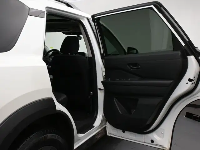 2024 Nissan Pathfinder SV AWD I Sunroof I Apple CarPlay I Heated - Photo 27