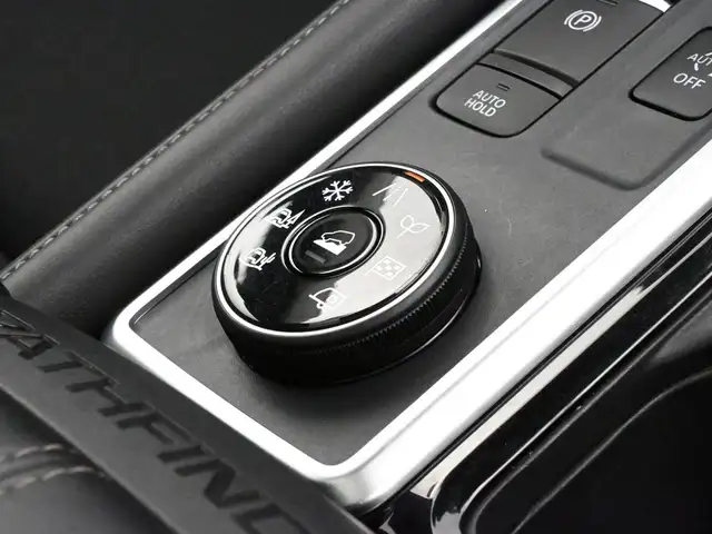 2024 Nissan Pathfinder SV AWD I Sunroof I Apple CarPlay I Heated - Photo 32