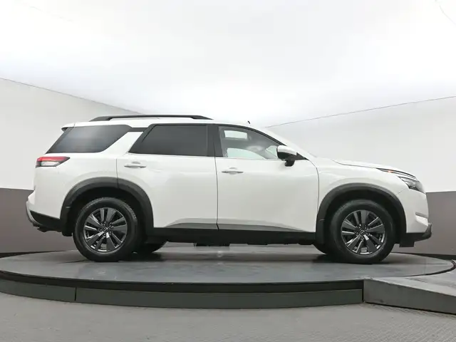 2024 Nissan Pathfinder SV AWD I Sunroof I Apple CarPlay I Heated - Photo 40