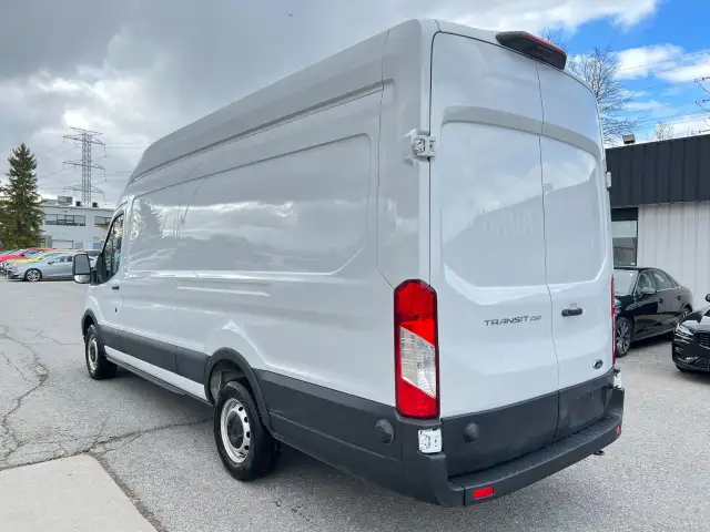 2024 Ford Transit Cargo Van - Photo 3