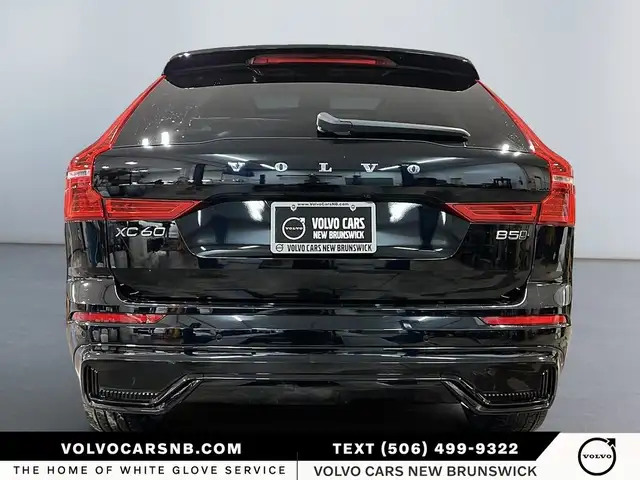 2025 Volvo XC60 B5 Plus Dark Theme | Certified Pre Owned! - Photo 3