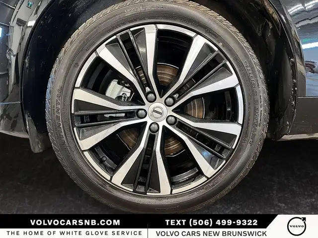 2025 Volvo XC60 B5 Plus Dark Theme | Certified Pre Owned! - Photo 10