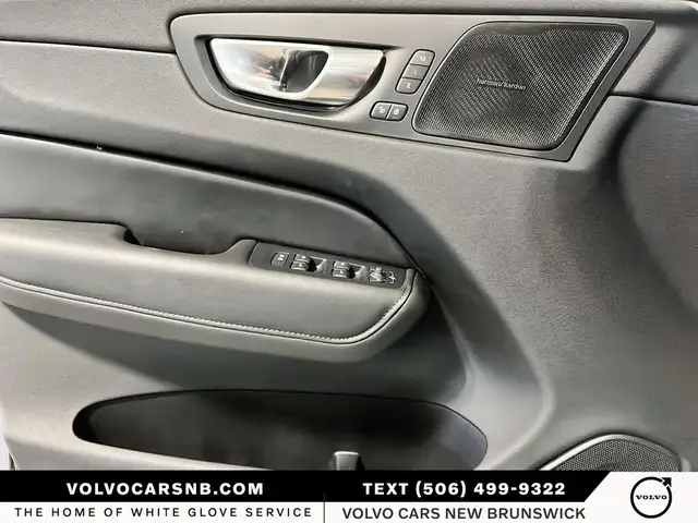 2025 Volvo XC60 B5 Plus Dark Theme | Certified Pre Owned! - Photo 12