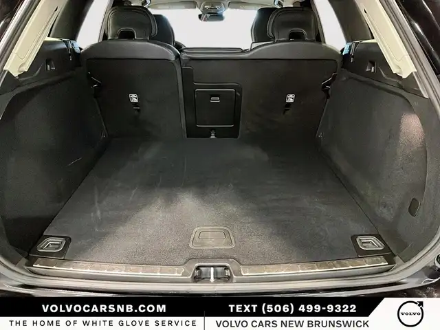 2025 Volvo XC60 B5 Plus Dark Theme | Certified Pre Owned! - Photo 18