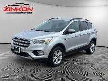 2017 Ford Escape SE | 4WD | 2.0L | CLEAN CARFAX | CAR-PLAY | BLU